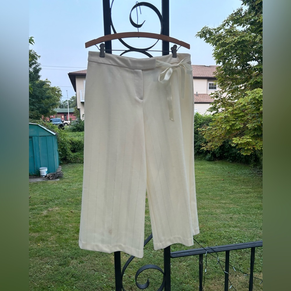 Size M New York & Company Casual Tied Wide Leg Trousers